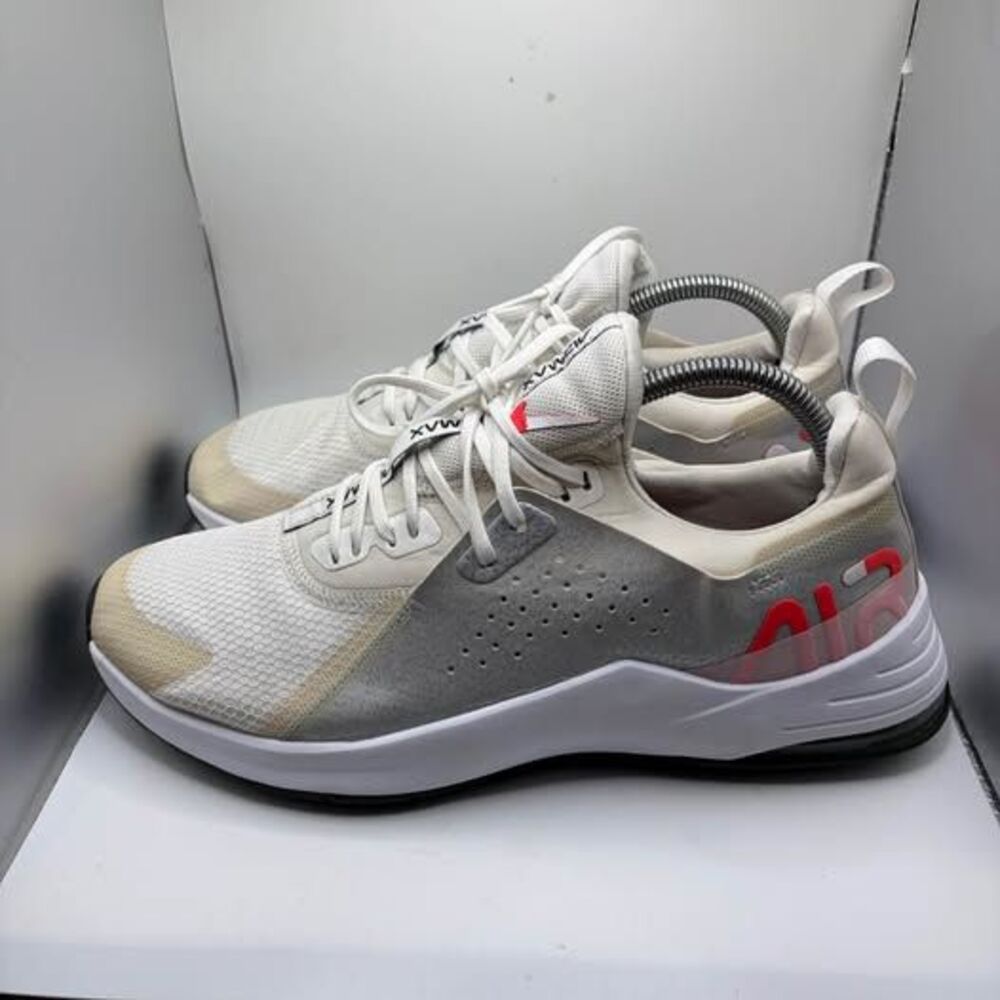 Women’s Nike Air Max Bella TR3 Sneakers Size 10